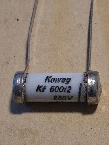 Sikatrop 600pf 63 volt - 600pf,