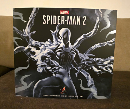 Hot toys spider - hot, spider-man