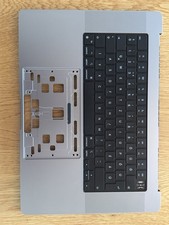 MacBook Pro 16” A2780