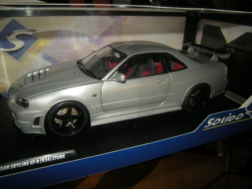 Solido nissan skyline - 1:18,