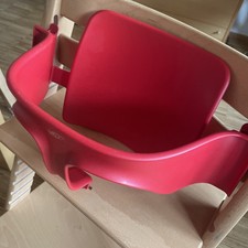 STOKKE Tripp Trapp Sitzverkleinerer Bügel plus Rückenlehne Babyset rot 