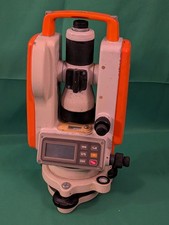 Leica T-100 Theodolit mit