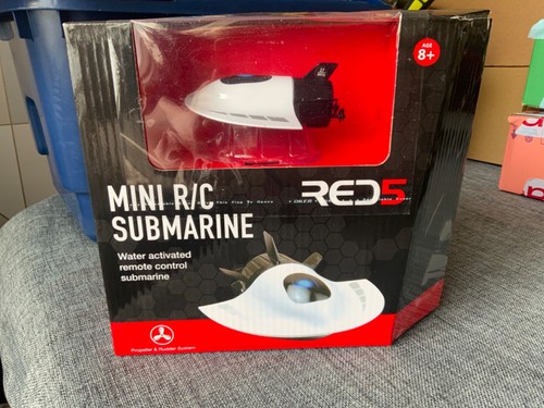 Red5 mini boot - r/c, neu