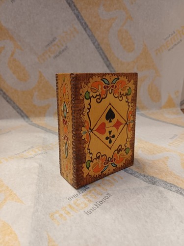 Spielkartenbox aus holz - spielkartenbox,