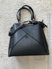 Guess Tasche Schwarz