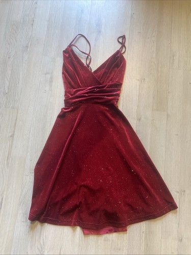 Bordeaux rotes samtkleid mit - bordeaux,