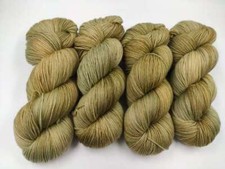 Handgefärbte 100% Cosy Merino Pur 100 g -  CAMOUFLAGE  204