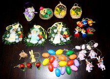 Alte Osterdeko Ostern Osteranhänger Plasteeier Dekoration  DDR ,44 Teile