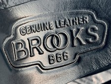 Brooks B66 Schwarzes Echtes