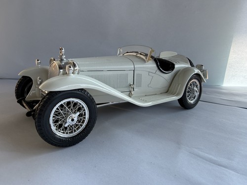 Modellauto alfa romeo - modellauto, 2300
