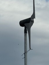 SkyWind NG 1 kW Windkraftanlage + Aufdachmontage-Set – gebraucht, funktionsfähig