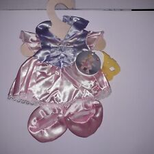 Nici "Dress Your Friends