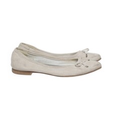 Graceland, Ballerinas