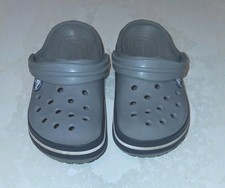 Graue Jungen  Clogs der Marke