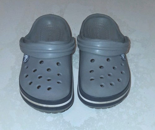 Graue jungen clogs - ,