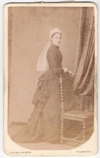 CDV Viktorianische Dame volle Länge Carte de Visite von Cann of Tiverton