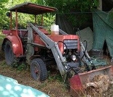 UT 082 Traktor In Rot
