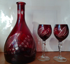 Böhmisches Glas Set antik rubin rot Karaffe und 2 Gläser Zierschliff Traube 