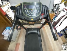 Profi Laufband vom Typ Insport 4.0 viele Programmeinstellungen mit Pulskontrolle