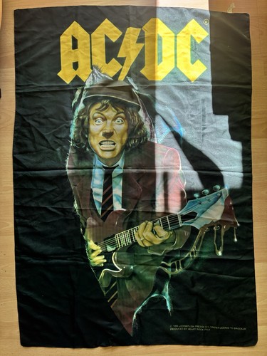 Flagge angus young - ac/dc,