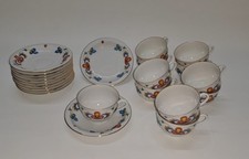 11 Tassen + Untertassen