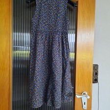 Träger- Mädchenkleid 128 und Kurzpulli 128