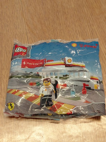 Lego shell station - shell,
