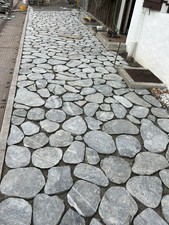 Natursteinplatten Flusssteine