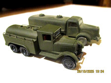 Modellbahn Spur H0 Fahrzeuge Set , Armee Tanklaster. Hersteller unbekannt.