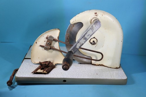 Alte brotschneidemaschine - alte,