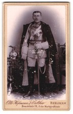 Fotografie Otto Hofmann & Walther, Berlin, Kürassier des Garde-du-Corps mit Par 