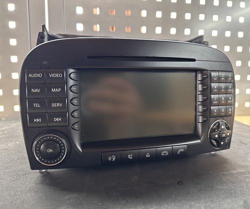 Mercedes benz comand - benz,