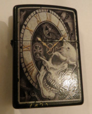 ZIPPO Benzin Feuerzeug Totenkopf mit Uhr  Bradford E 23 schwarz