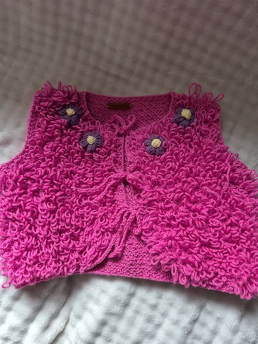 Handgestrickte loopy mädchen - handgestrickte,