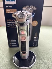 PHILIPS Elektrorasierer i9000
