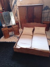 altes großes Puppen Schlafzimmer,Schrank,Bett, Nachttisch und Frisörtoilette 