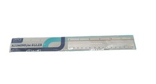 office essentials Schullineal