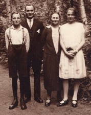 113/680 AK ALTE ZEITEN - HISTORISCHE KLEIDUNG HOSE HOSENTRÄGER