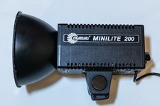 Studioblitz Blitzgerät Fotoblitz Blitz  Multiblitz Minilite 200