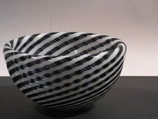 ku1/3  Murano Italy   Schale mit Streifendekor