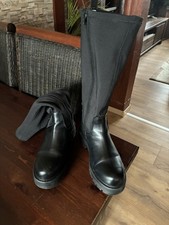 Stiefel mit Stretchschaft /