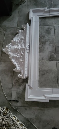 Bas relief portal - portal, gips