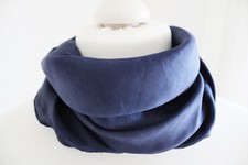 großes blaues Tuch aus Seide