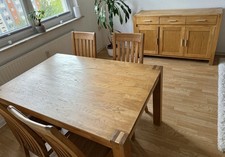 Essgruppe & passende Kommode aus Echtholz (Eiche)
