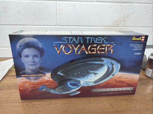 Star trek voyager - star, revell