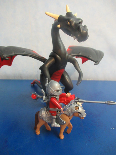 Grosser schwarzer drache - schwarzer,