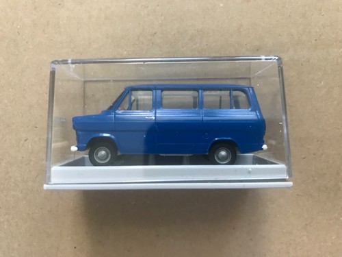 Brekina ford transit - 1:87,
