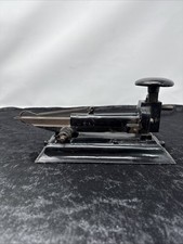 C787 Antikes mechanisches Hefter- oder Nietgerät aus Metall – Industriewerkzeug