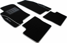 Teppiche mit Stickerei Fiat /