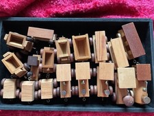 Gr. Konvolut Holzspielzeug